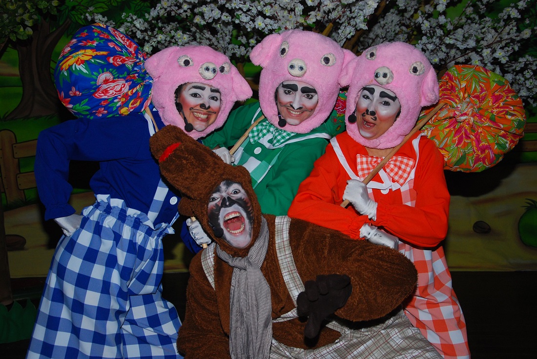 Grupo Stripulia apresenta 'Os Três Porquinhos' no Teatro SESC Casa do Comércio neste final de semana